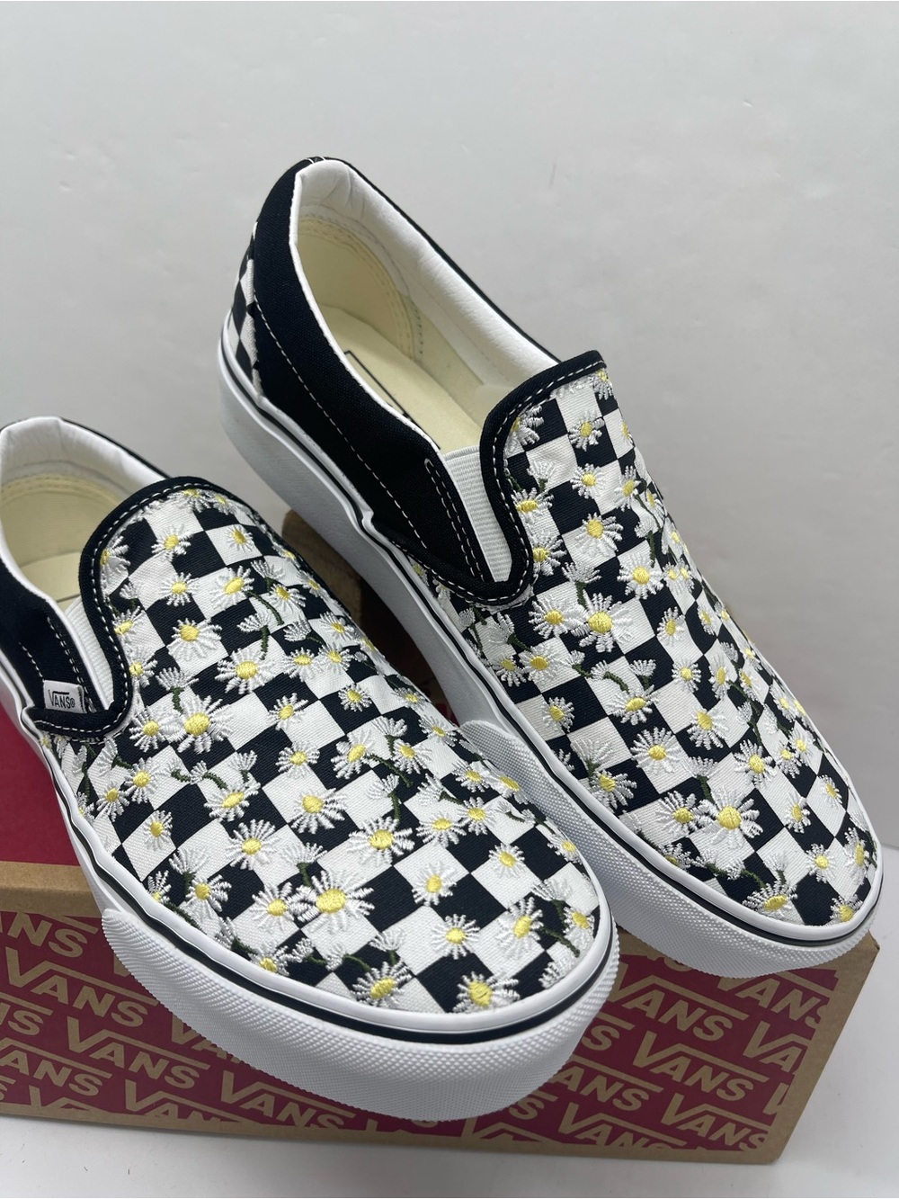 Vans Classic Slip-On Platform FLORAL CHECKERBOARD BLACK/WHY
VN000EA9BA2 Sneakers - Picture 4 of 16